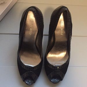 NWT and box! Nine West peep toe heels